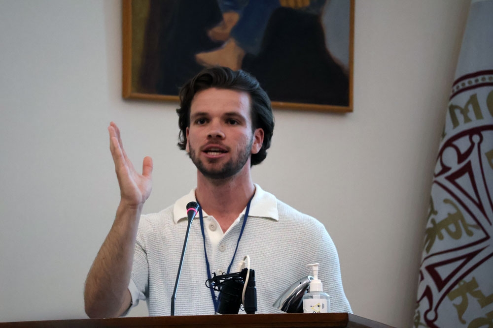 Best Talk Award for Marius Thomas at YAO 2026
